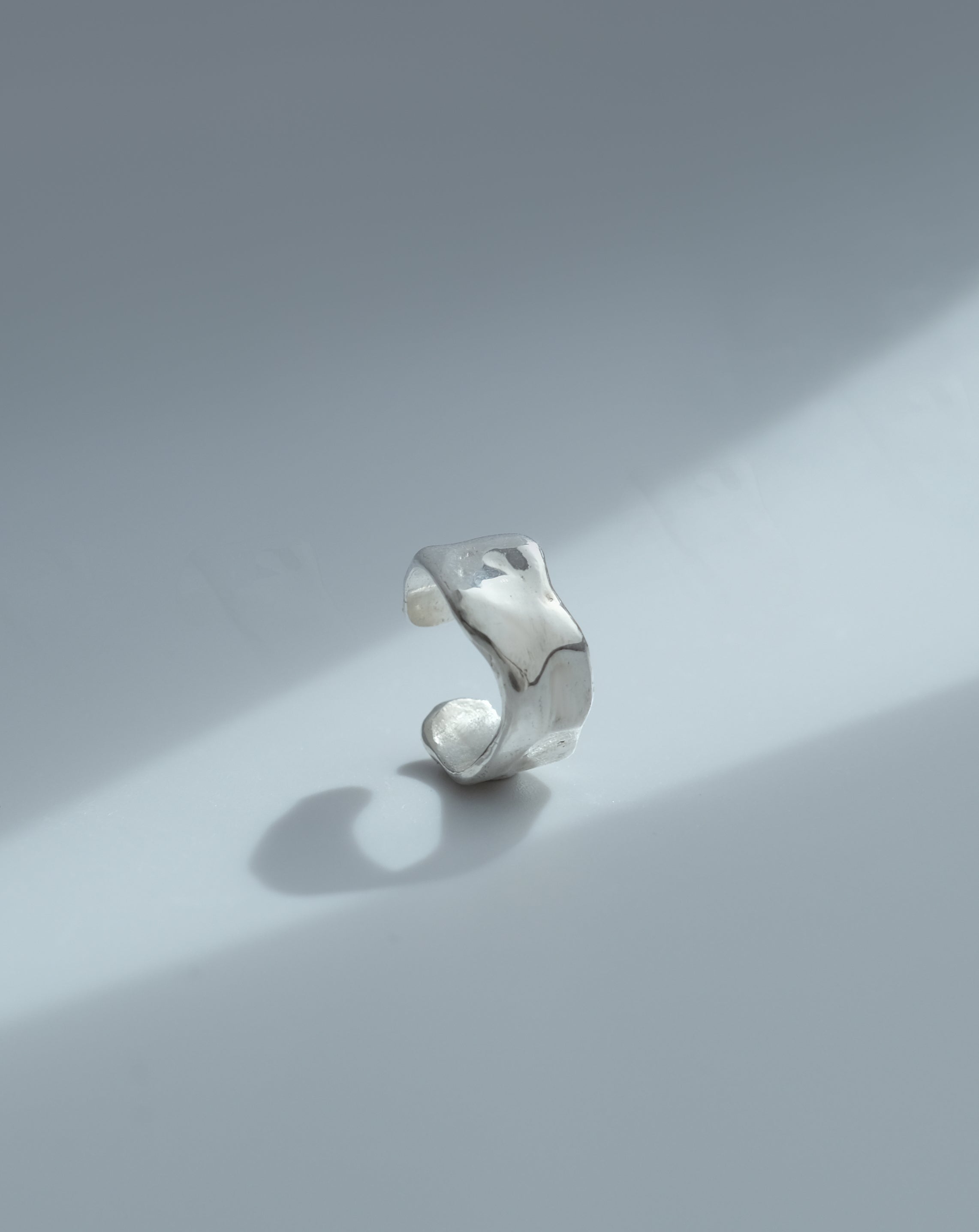 LAVA cuff silver