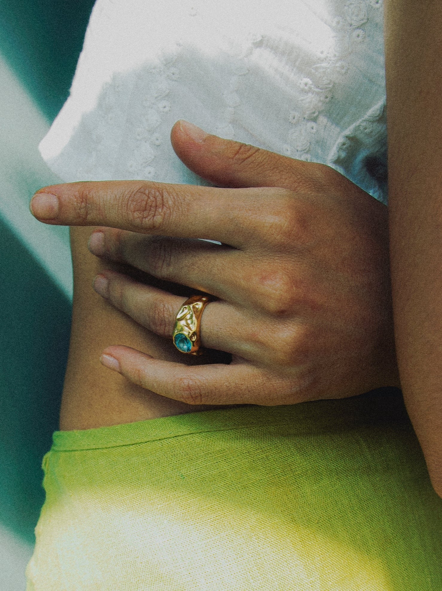 BANIAS ring BLUE TOPAZ